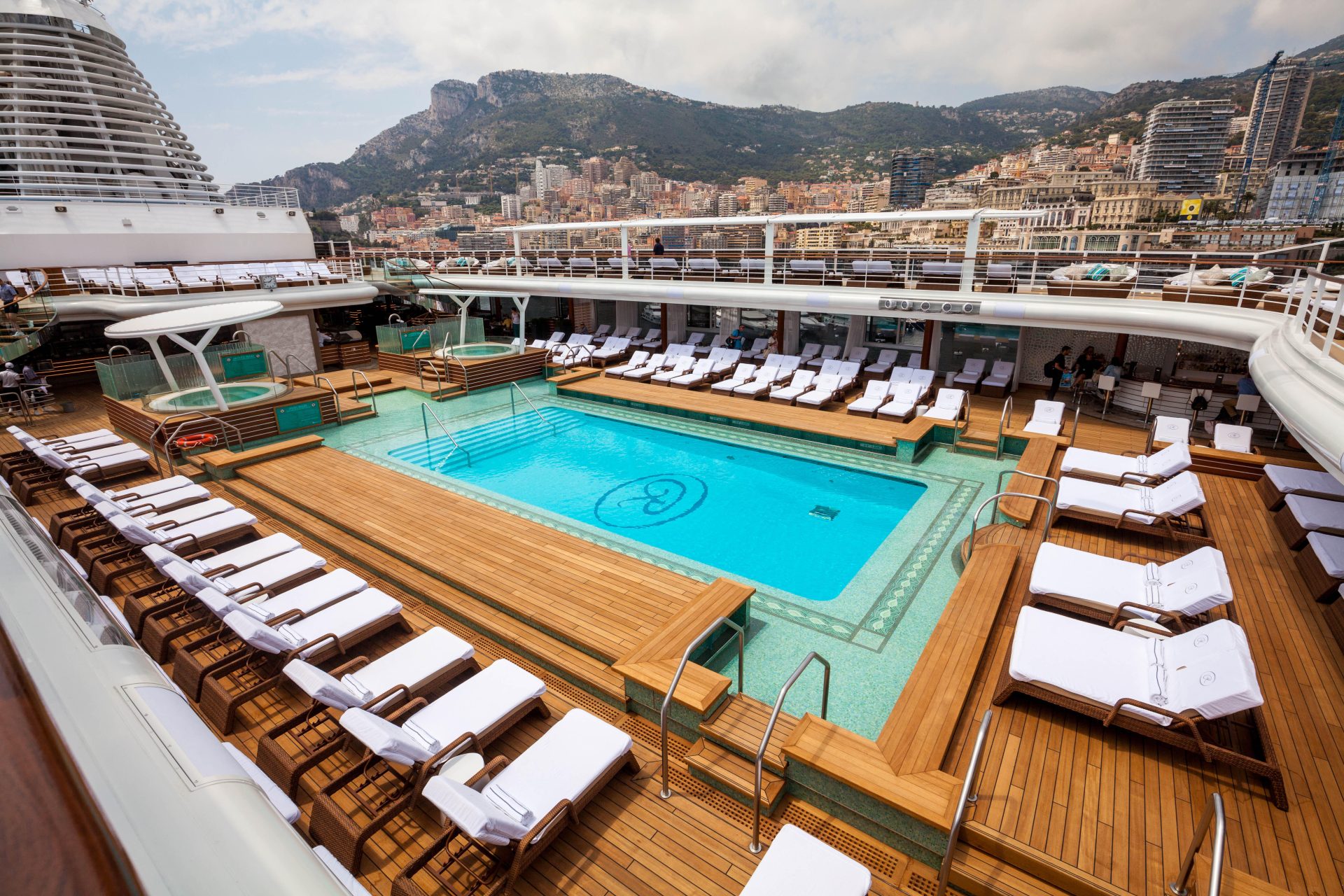 are-luxury-cruise-lines-now-offering-sober-packages-worth-it-explore-the-best-options