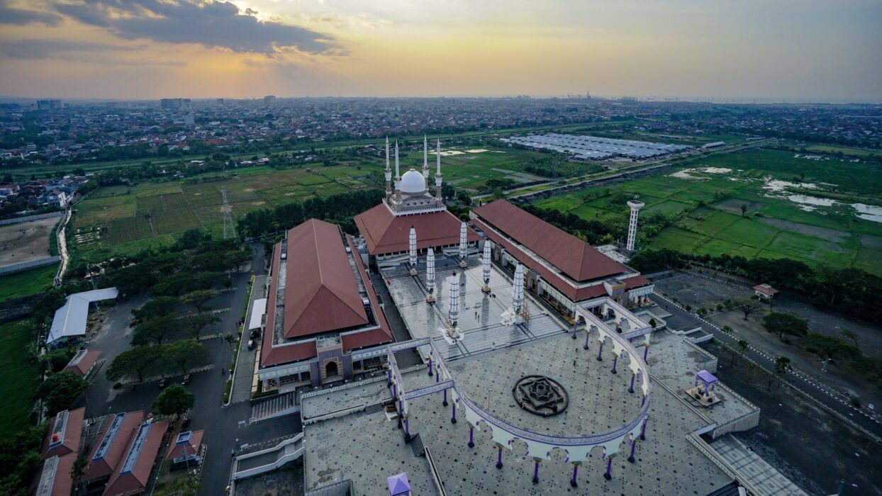 Sober City Guide: Semarang, Indonesia – Explore Culture, Nature & Wellness 1 sober-city-guide-semarang-indonesia-explore-culture-nature-wellness